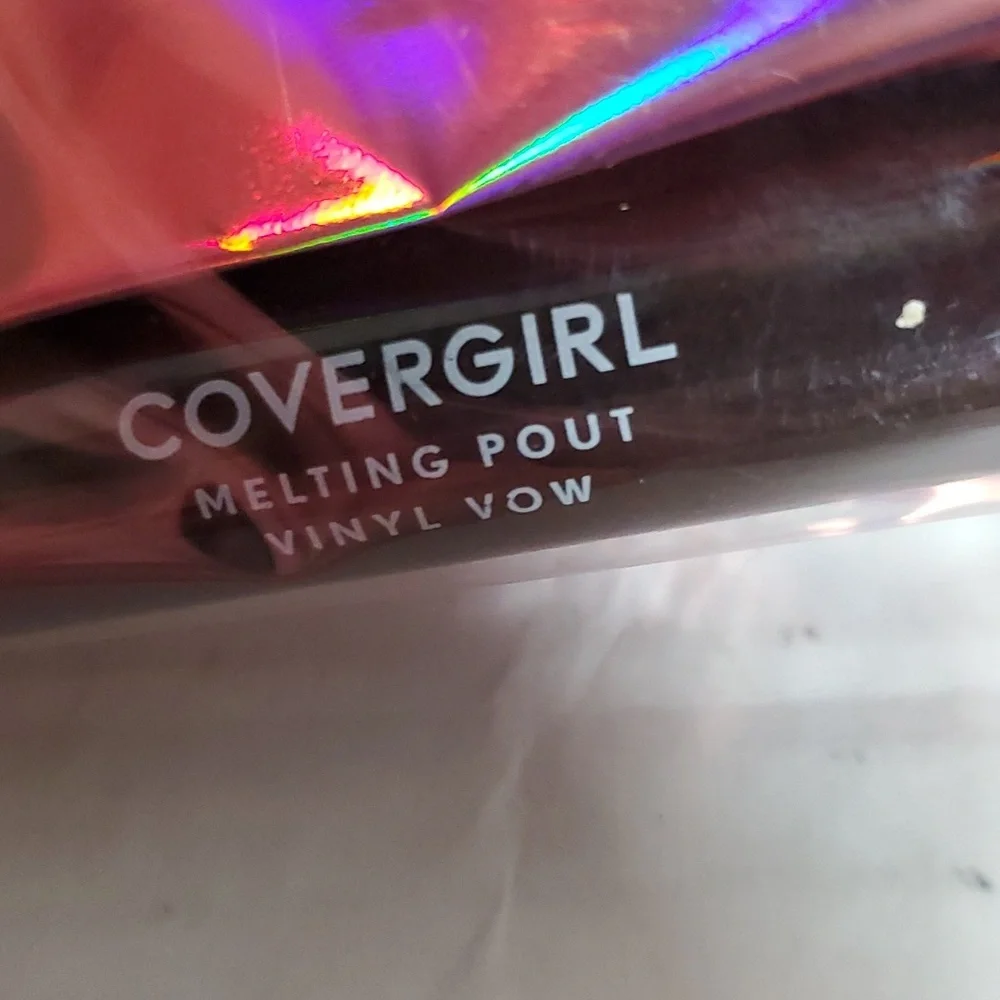 4 Covergirl Melting Pout Vinyl Vow Matte Liquid Lipsticks Lip Color 3.5 NWT